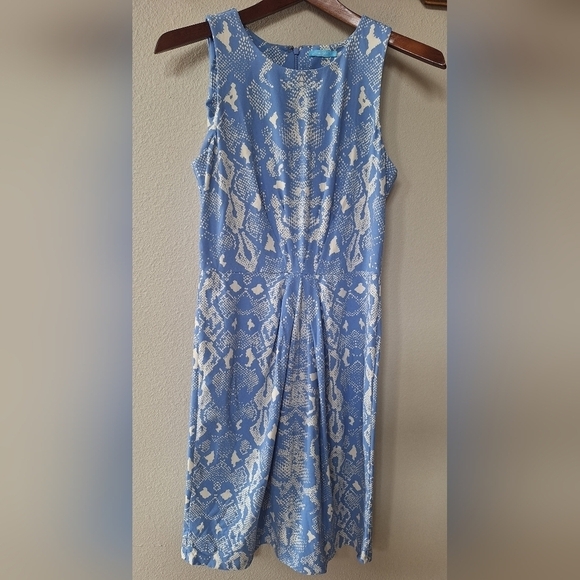 J. McLaughlin Dresses & Skirts - J. McLaughlin Womens Blue/White Snake Print Sleeveless Catalina Dress Size S